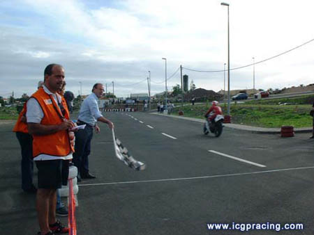Porto Santo - Le Ministre donne le drapeau d arrivee